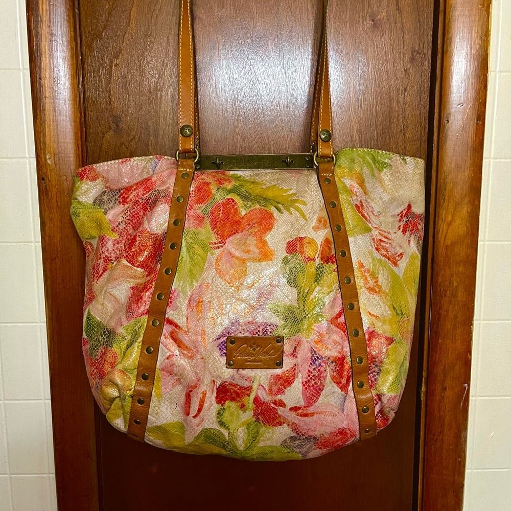 Patricia Nash Extra Large Benvenuto Beige Floral Shimmer Leather Studded Tote.
